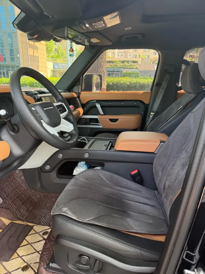 2024 Land Rover Defender 3.0T 400HP L6 8AT,autocango,china used car exporter,china ev exporter,chinese used car exporter,chinese used ev exporter