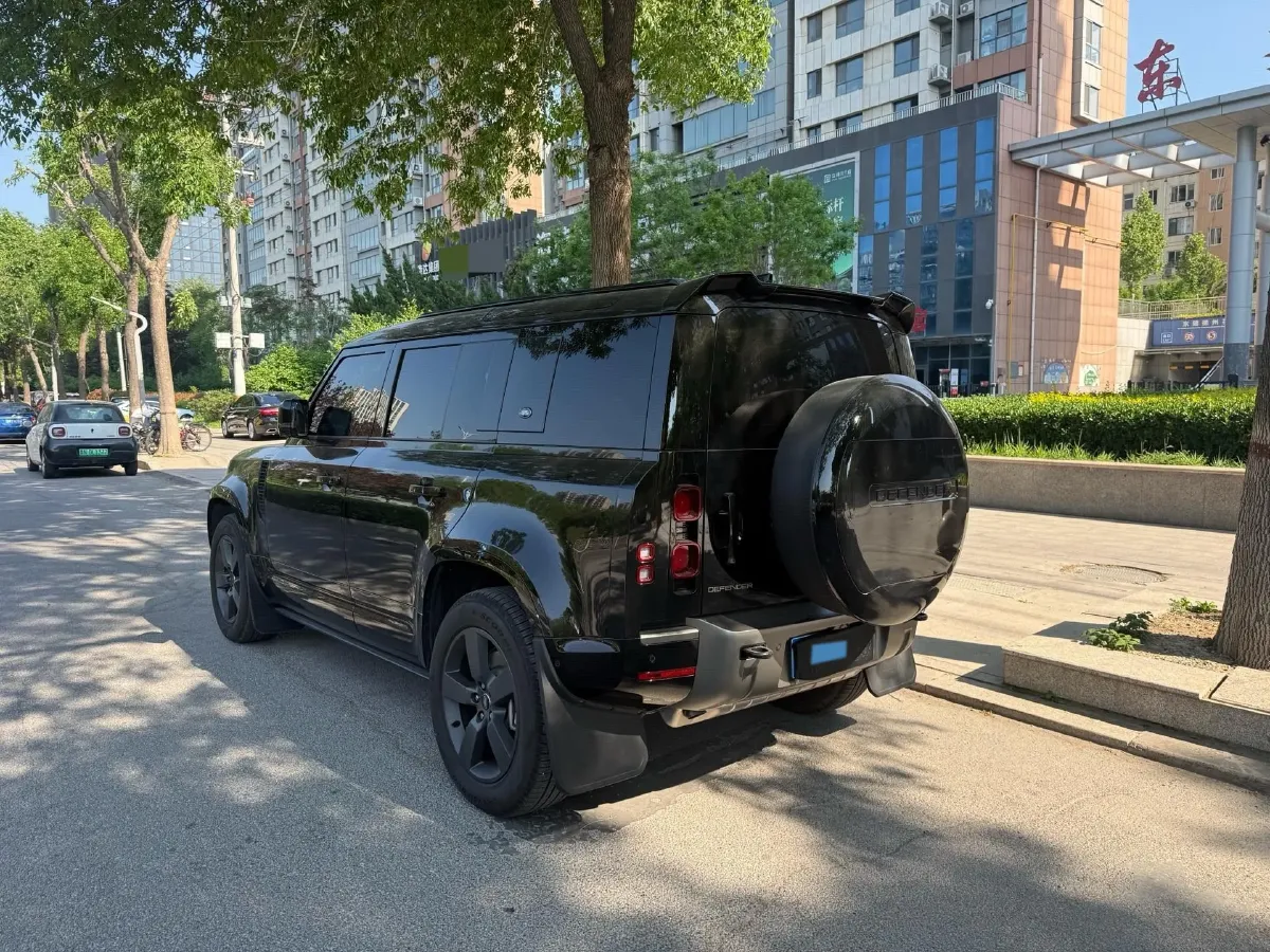 2024 Land Rover Defender 3.0T 400HP L6 8AT,autocango,china used car exporter,china ev exporter,chinese used car exporter,chinese used ev exporter