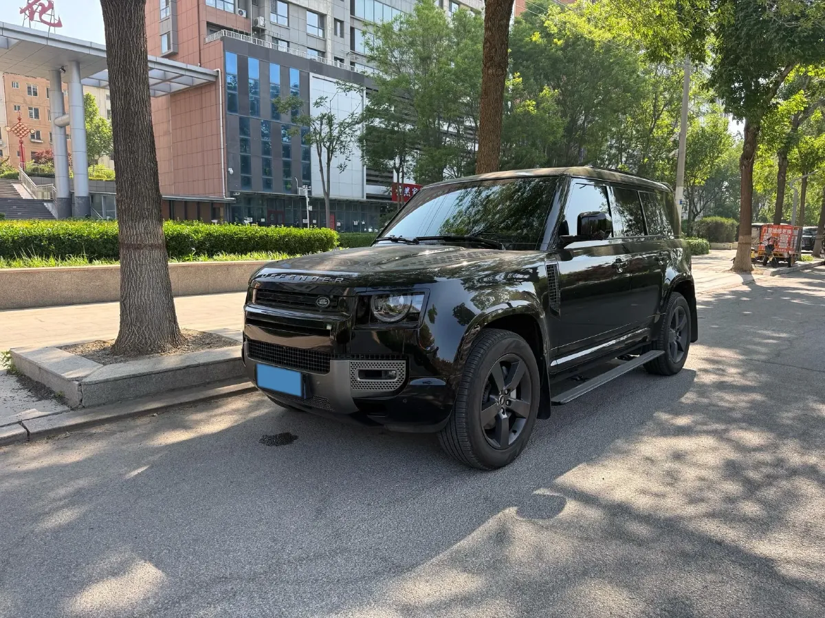 2024 Land Rover Defender 3.0T 400HP L6 8AT,autocango,china used car exporter,china ev exporter,chinese used car exporter,chinese used ev exporter