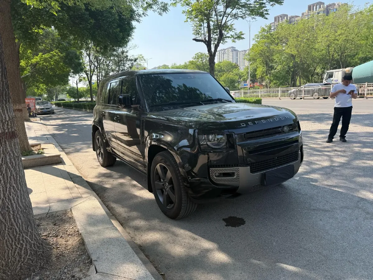 2024 Land Rover Defender 3.0T 400HP L6 8AT,autocango,china used car exporter,china ev exporter,chinese used car exporter,chinese used ev exporter