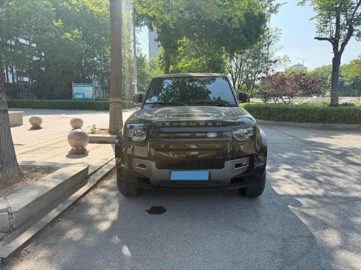 2024 Land Rover Defender 3.0T 400HP L6 8AT,autocango,china used car exporter,china ev exporter,chinese used car exporter,chinese used ev exporter
