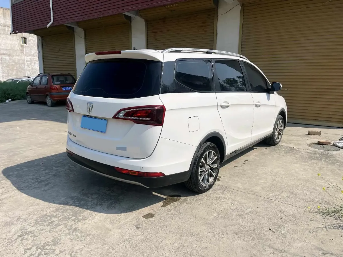 2019 BaoJun 730 1.5T 147HP L4 6MT,autocango,china used car exporter,china ev exporter,chinese used car exporter,chinese used ev exporter
