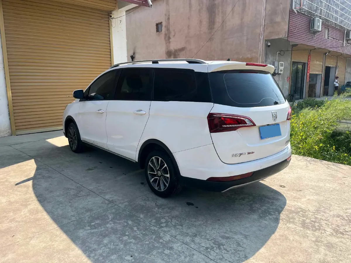 2019 BaoJun 730 1.5T 147HP L4 6MT,autocango,china used car exporter,china ev exporter,chinese used car exporter,chinese used ev exporter