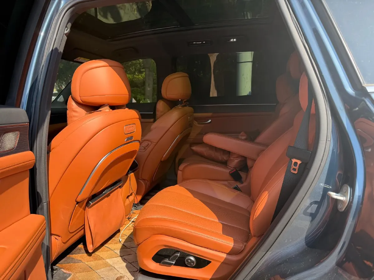 2024 AITO AITO M7 1.5T 152HP L4 REEV 42KWH,autocango,china used car exporter,china ev exporter,chinese used car exporter,chinese used ev exporter