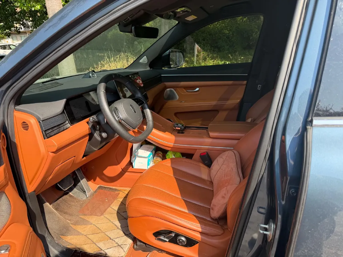 2024 AITO AITO M7 1.5T 152HP L4 REEV 42KWH,autocango,china used car exporter,china ev exporter,chinese used car exporter,chinese used ev exporter