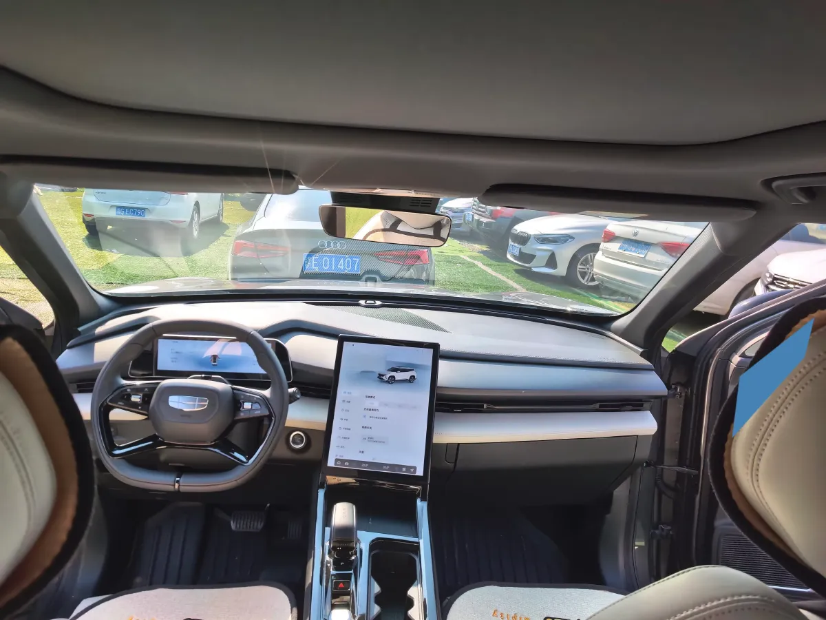 2023 Geely Azkarra 1.5T 181HP L4 7DCT,autocango,china used car exporter,china ev exporter,chinese used car exporter,chinese used ev exporter