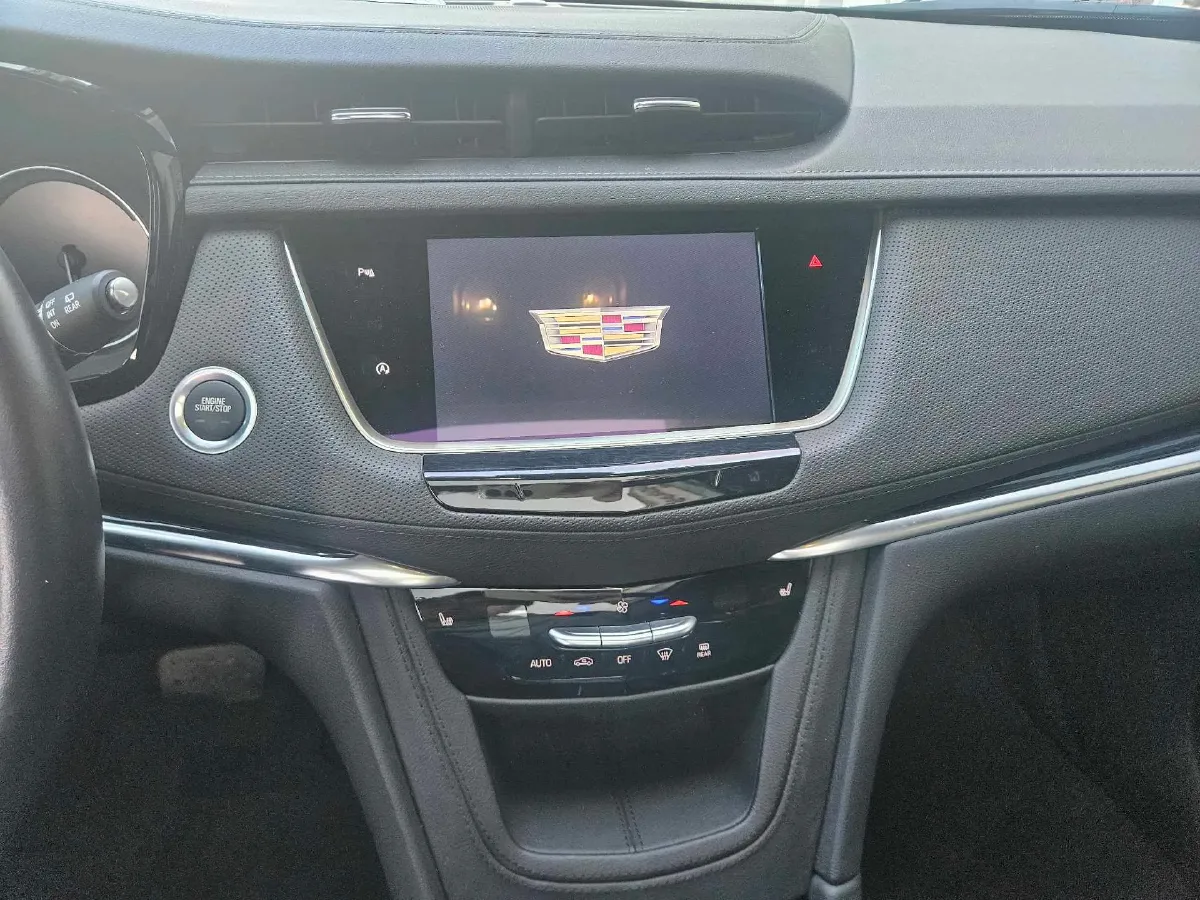 2024 Cadillac XT5 2.0T 237HP L4 9AT,autocango,china used car exporter,china ev exporter,chinese used car exporter,chinese used ev exporter