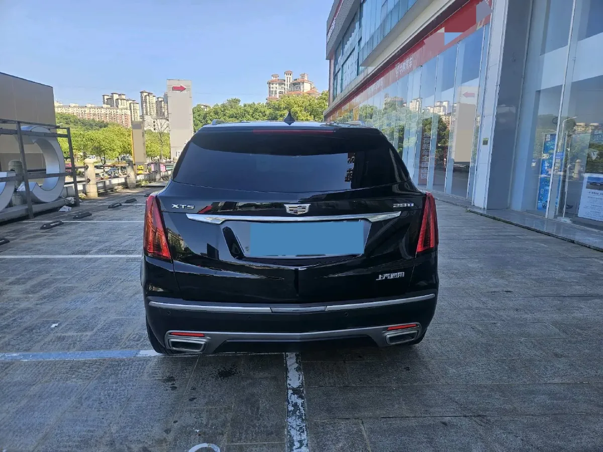 2024 Cadillac XT5 2.0T 237HP L4 9AT,autocango,china used car exporter,china ev exporter,chinese used car exporter,chinese used ev exporter