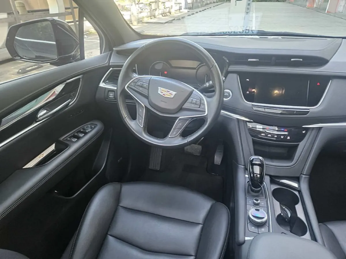 2024 Cadillac XT5 2.0T 237HP L4 9AT,autocango,china used car exporter,china ev exporter,chinese used car exporter,chinese used ev exporter
