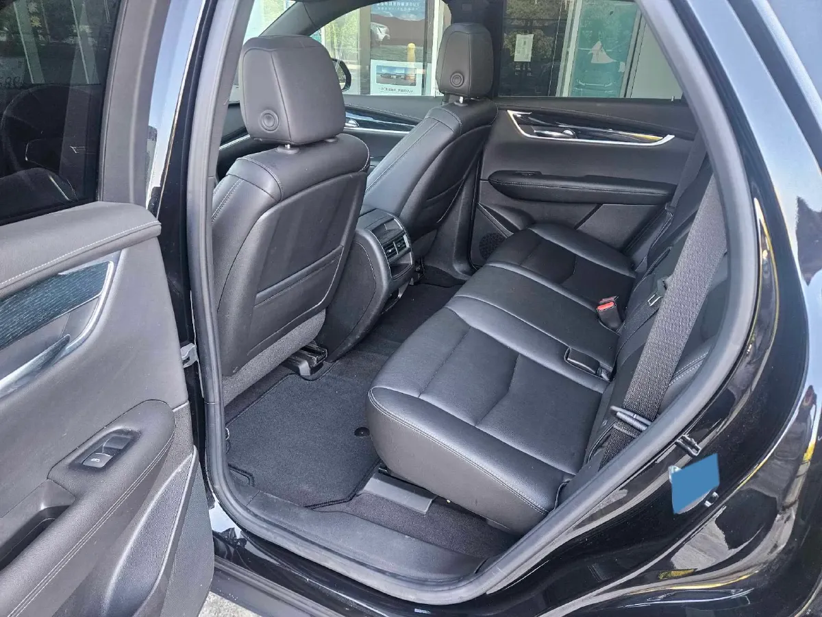 2024 Cadillac XT5 2.0T 237HP L4 9AT,autocango,china used car exporter,china ev exporter,chinese used car exporter,chinese used ev exporter