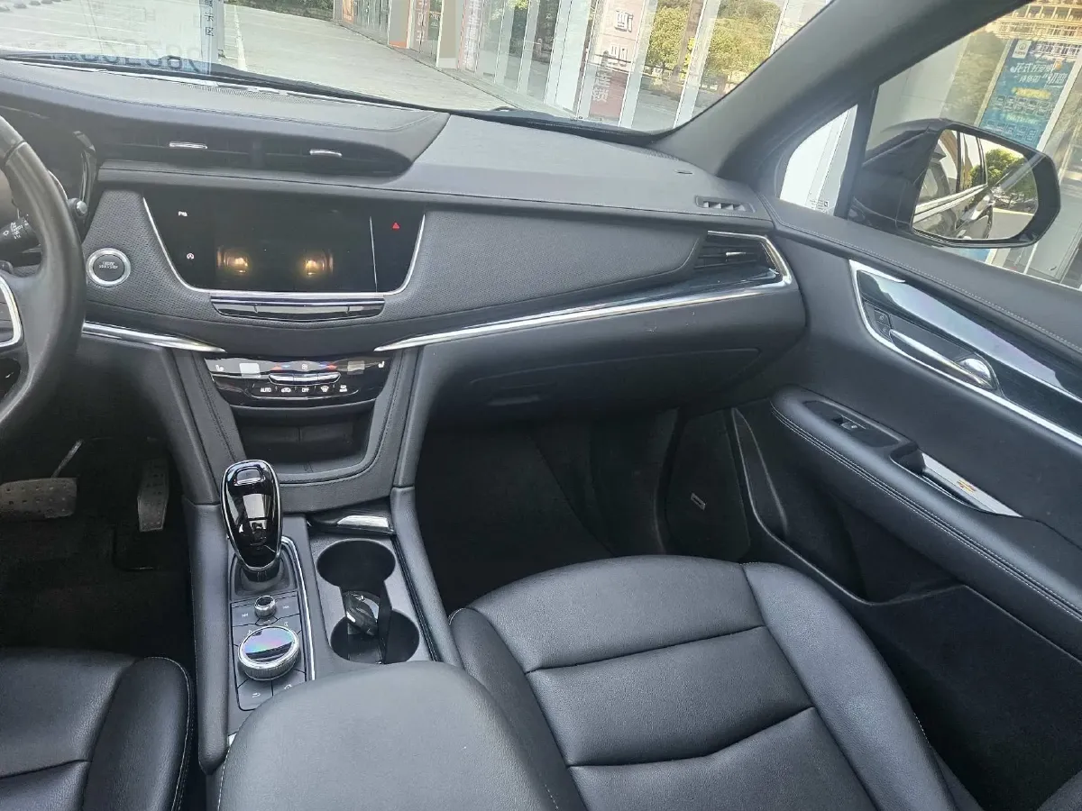 2024 Cadillac XT5 2.0T 237HP L4 9AT,autocango,china used car exporter,china ev exporter,chinese used car exporter,chinese used ev exporter