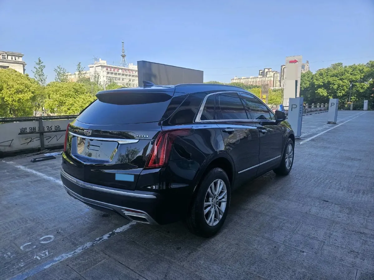 2024 Cadillac XT5 2.0T 237HP L4 9AT,autocango,china used car exporter,china ev exporter,chinese used car exporter,chinese used ev exporter
