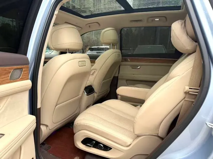 2024 AITO AITO M7 1.5T 152HP L4 REEV 40KWH,autocango,china used car exporter,china ev exporter,chinese used car exporter,chinese used ev exporter