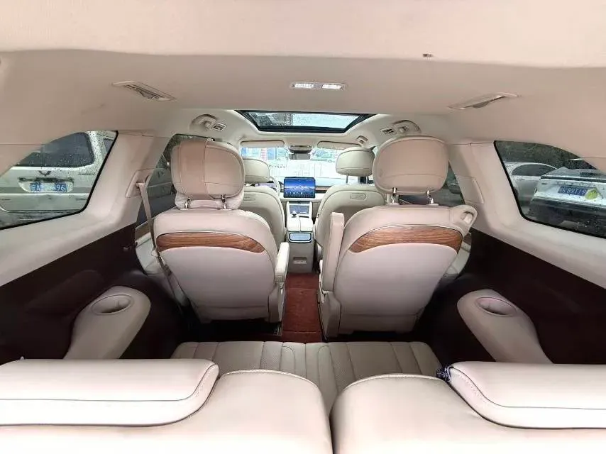 2024 AITO AITO M7 1.5T 152HP L4 REEV 40KWH,autocango,china used car exporter,china ev exporter,chinese used car exporter,chinese used ev exporter