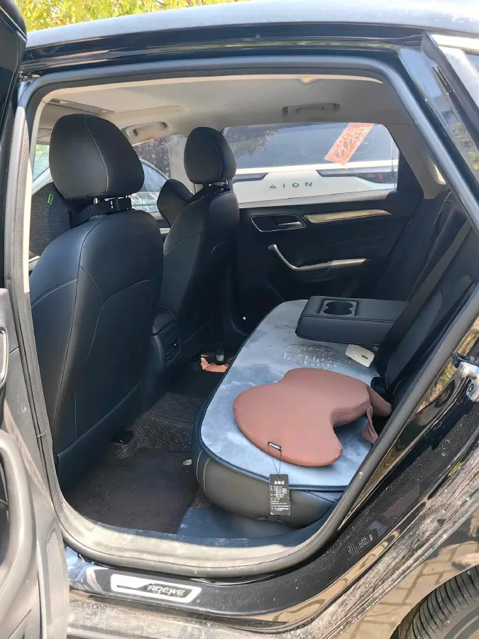 2019 Roewe i6 1.6L 125HP L4 CVT,autocango,china used car exporter,china ev exporter,chinese used car exporter,chinese used ev exporter