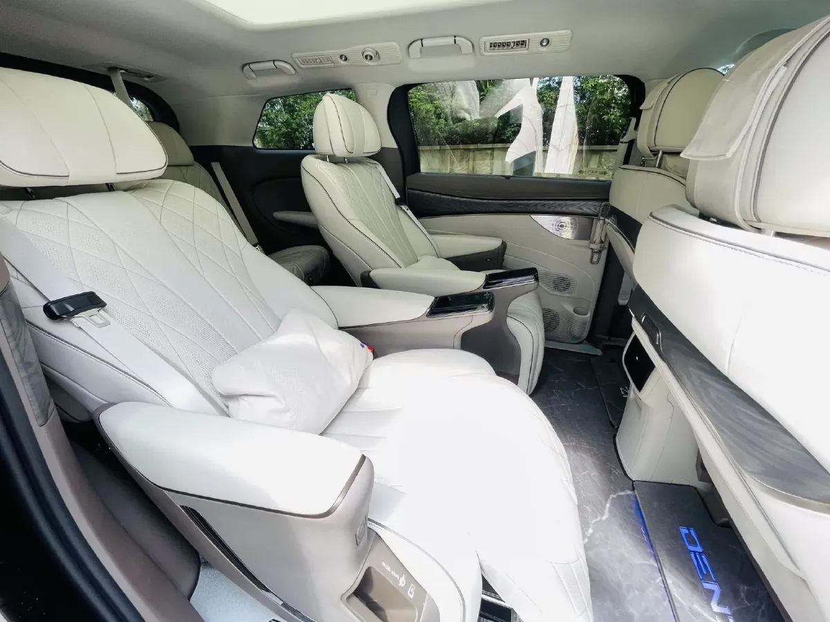 2022 HongQi HS7 3.0T 337HP V6 8AT,autocango,china used car exporter,china ev exporter,chinese used car exporter,chinese used ev exporter