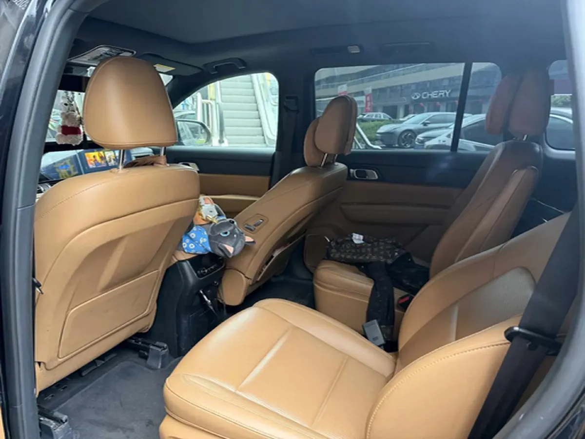 2021 Li ONE Range Extended 131HP REEV 40.5KWH,autocango,china used car exporter,china ev exporter,chinese used car exporter,chinese used ev exporter