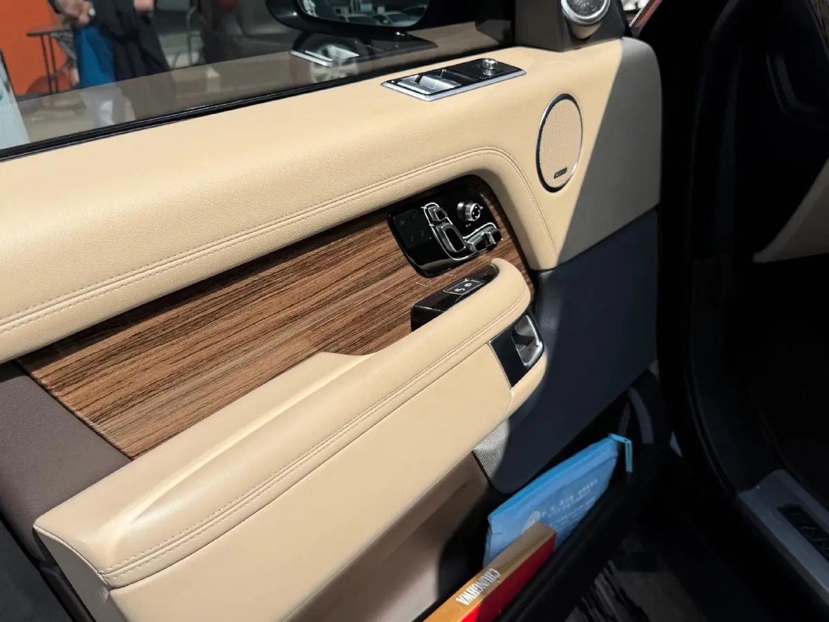 2019 Land Rover Range Rover 3.0T 381HP V6 8AT,autocango,china used car exporter,china ev exporter,chinese used car exporter,chinese used ev exporter