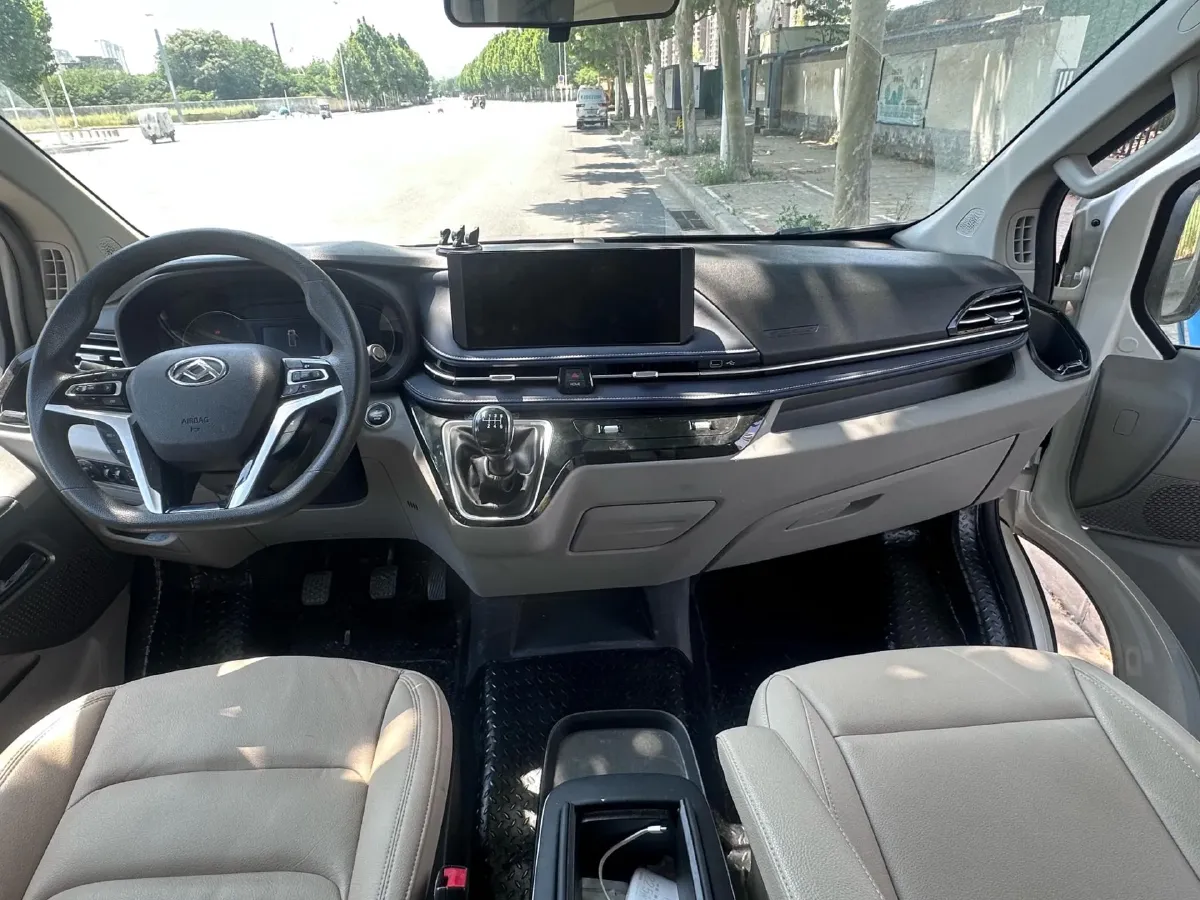 2023 MAXUS XinTu V70 2.0T 125HP L4 6MT,autocango,china used car exporter,china ev exporter,chinese used car exporter,chinese used ev exporter