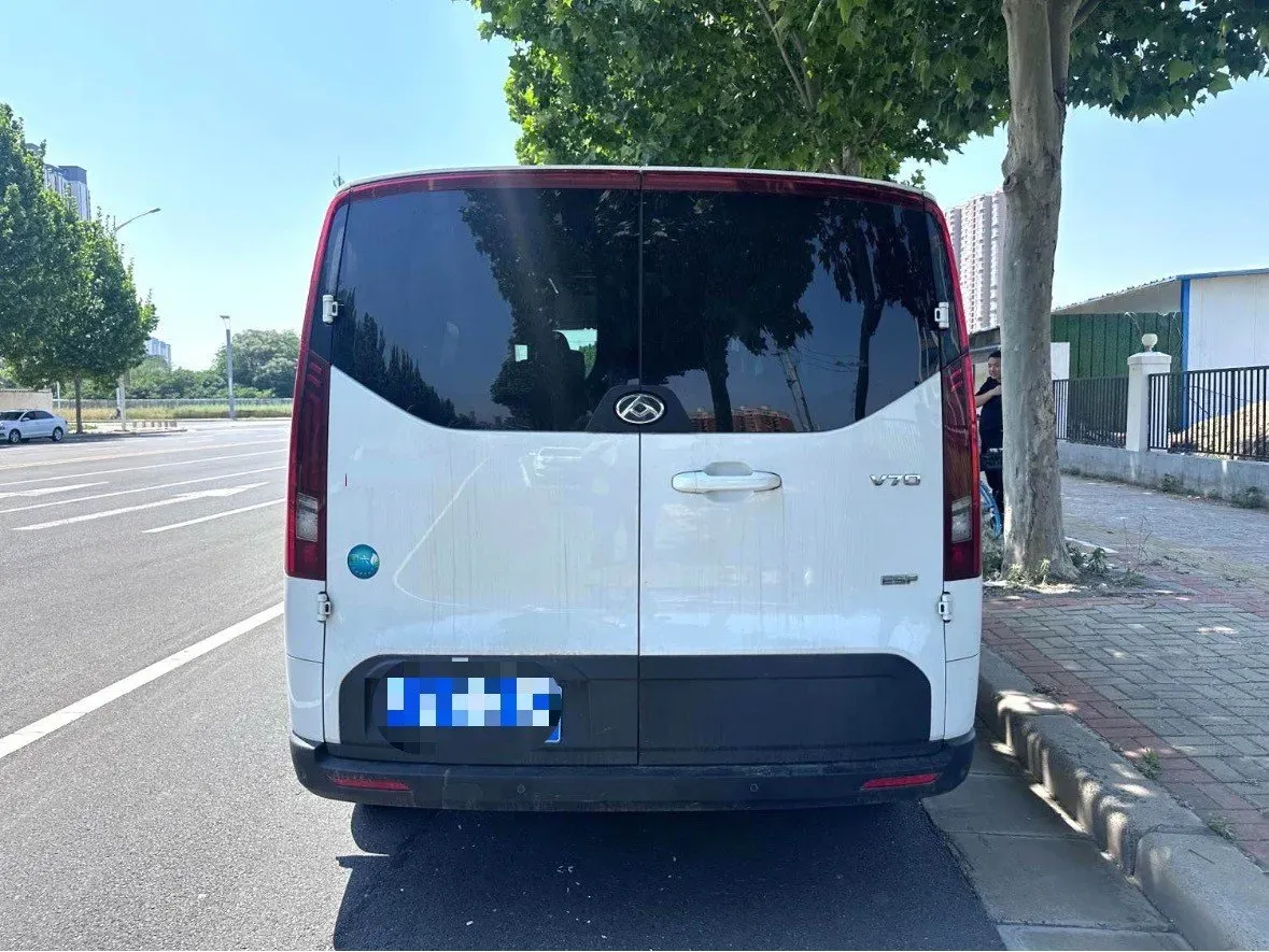 2023 MAXUS XinTu V70 2.0T 125HP L4 6MT,autocango,china used car exporter,china ev exporter,chinese used car exporter,chinese used ev exporter
