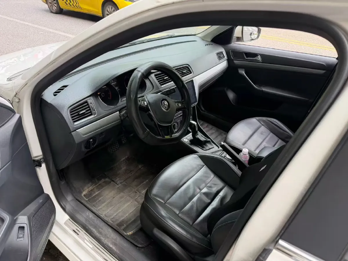 2017 Volkswagen Lavida 1.4T 131HP L4 7DCT,autocango,china used car exporter,china ev exporter,chinese used car exporter,chinese used ev exporter