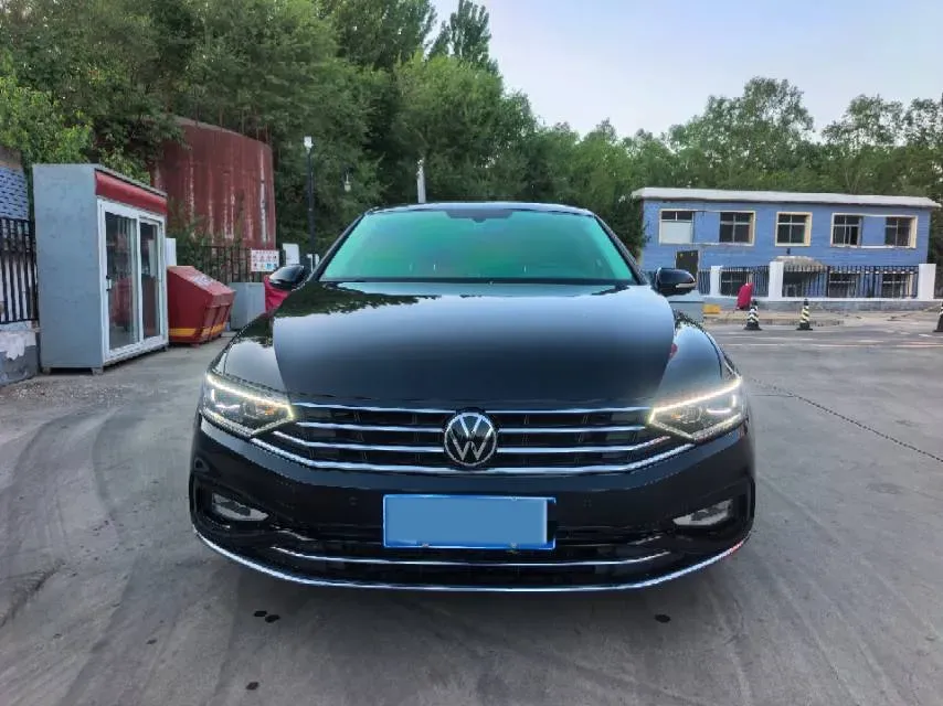 2020 Volkswagen Magotan 2.0T 186HP L4 7DCT,autocango,china used car exporter,china ev exporter,chinese used car exporter,chinese used ev exporter