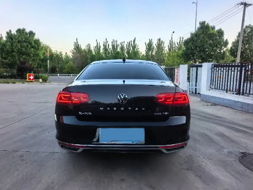 2020 Volkswagen Magotan 2.0T 186HP L4 7DCT,autocango,china used car exporter,china ev exporter,chinese used car exporter,chinese used ev exporter