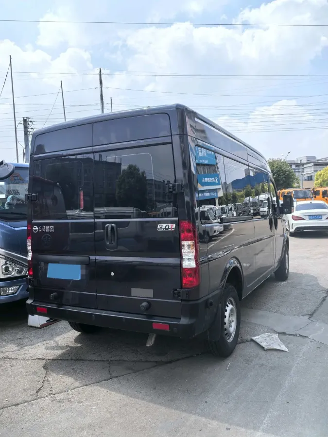 2023 Dongfeng RuiQi 7 2.0T 228HP L4 6MT,autocango,china used car exporter,china ev exporter,chinese used car exporter,chinese used ev exporter