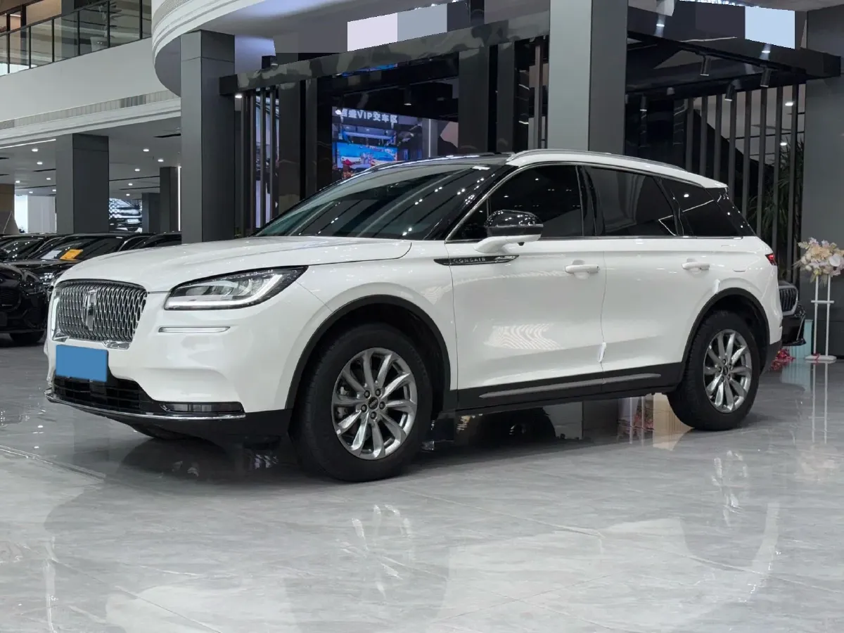 2021 Lincoln Corsair 2.0T 245HP L4 8AT,autocango,china used car exporter,china ev exporter,chinese used car exporter,chinese used ev exporter