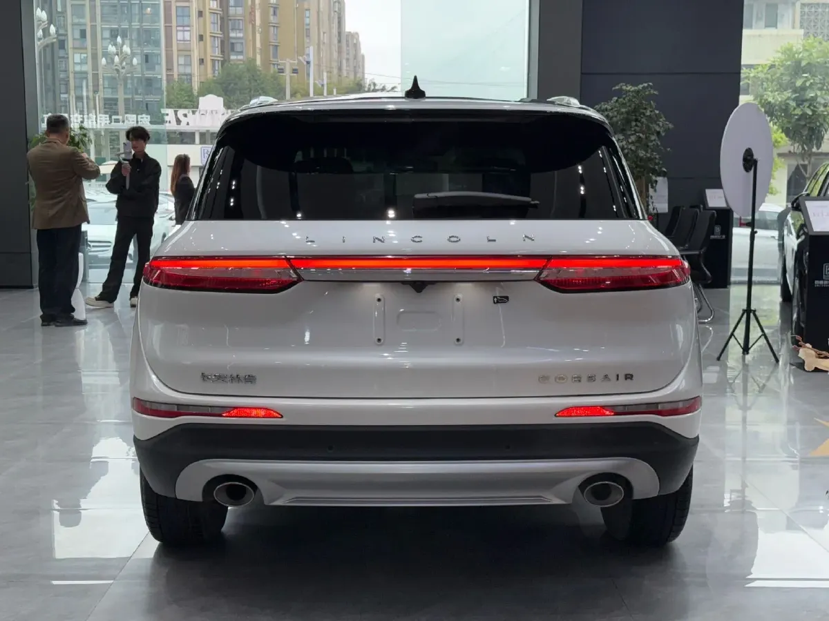 2021 Lincoln Corsair 2.0T 245HP L4 8AT,autocango,china used car exporter,china ev exporter,chinese used car exporter,chinese used ev exporter