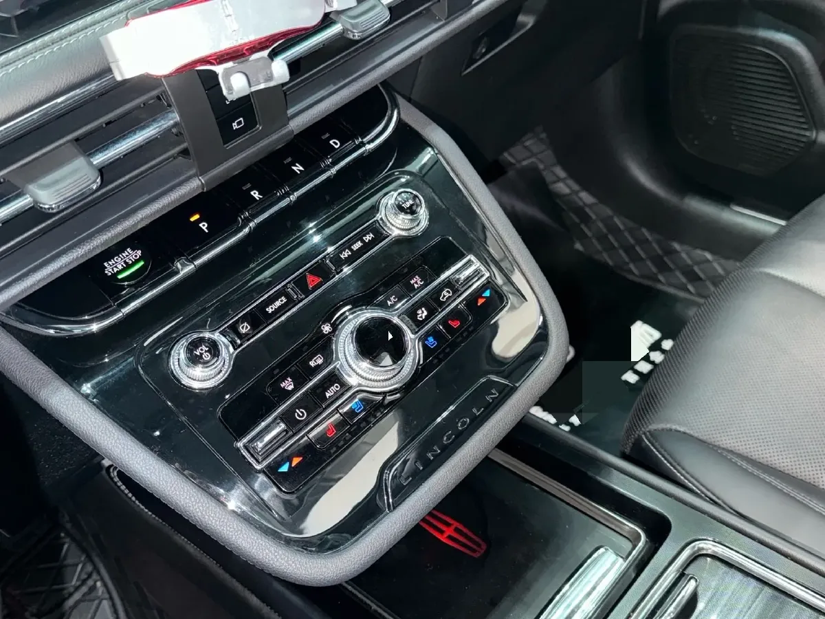 2021 Lincoln Corsair 2.0T 245HP L4 8AT,autocango,china used car exporter,china ev exporter,chinese used car exporter,chinese used ev exporter