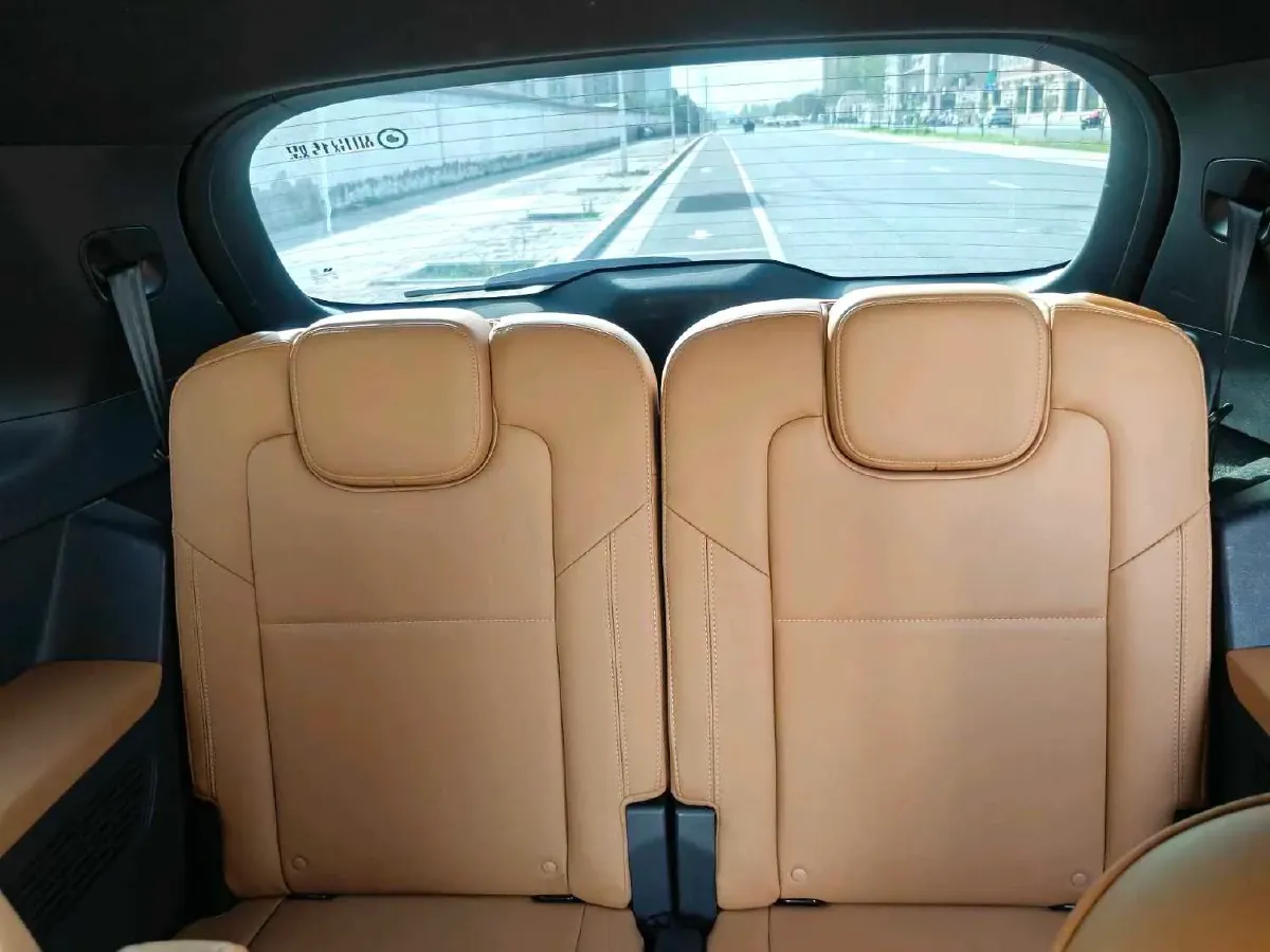 2021 Li ONE Range Extended 131HP REEV 40.5KWH,autocango,china used car exporter,china ev exporter,chinese used car exporter,chinese used ev exporter