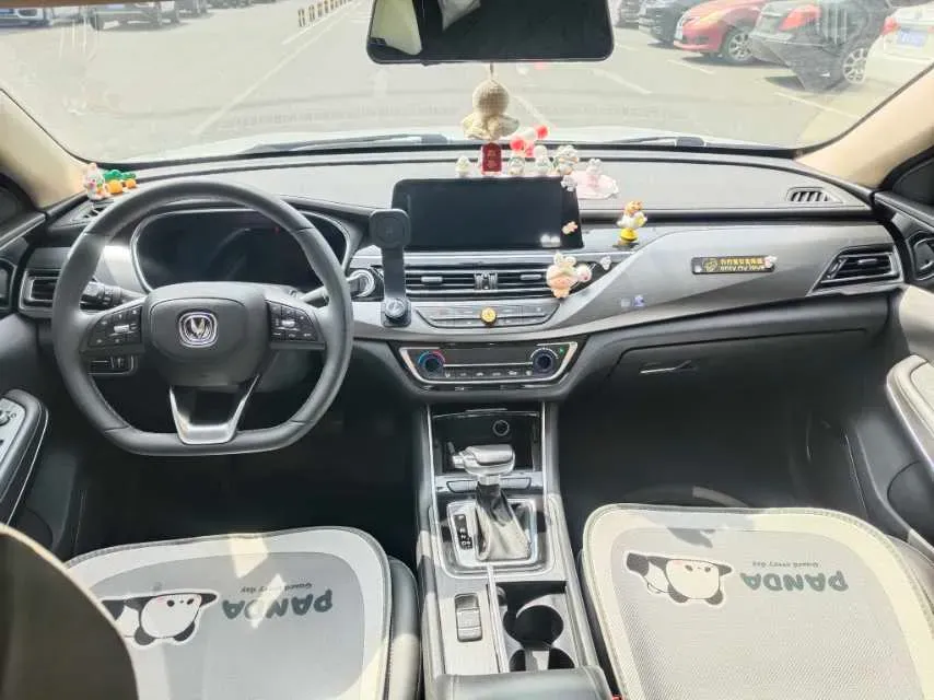 2021 ChangAn Raeton CC 1.5T 180HP L4 7DCT,autocango,china used car exporter,china ev exporter,chinese used car exporter,chinese used ev exporter