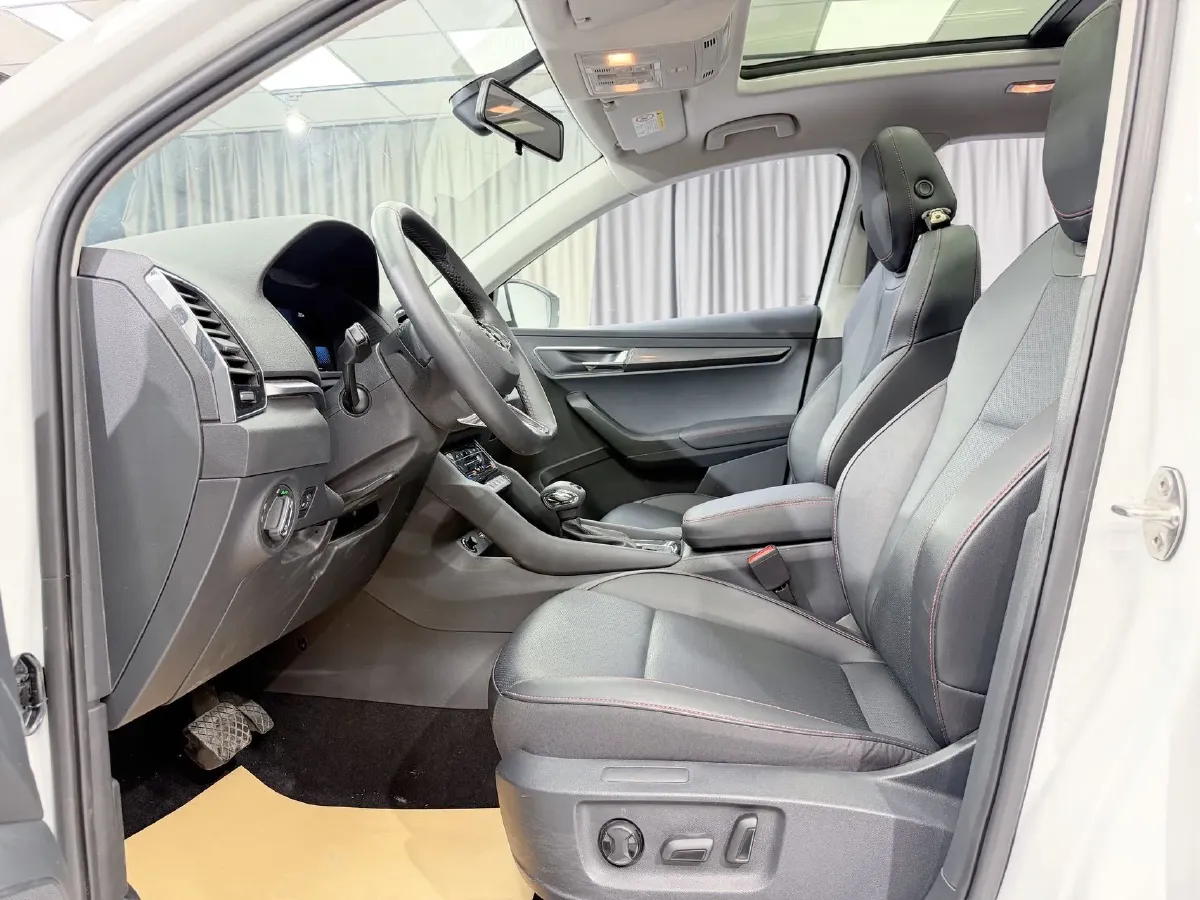 2023 Skoda Karoq 1.4T 150HP L4 7DCT,autocango,china used car exporter,china ev exporter,chinese used car exporter,chinese used ev exporter