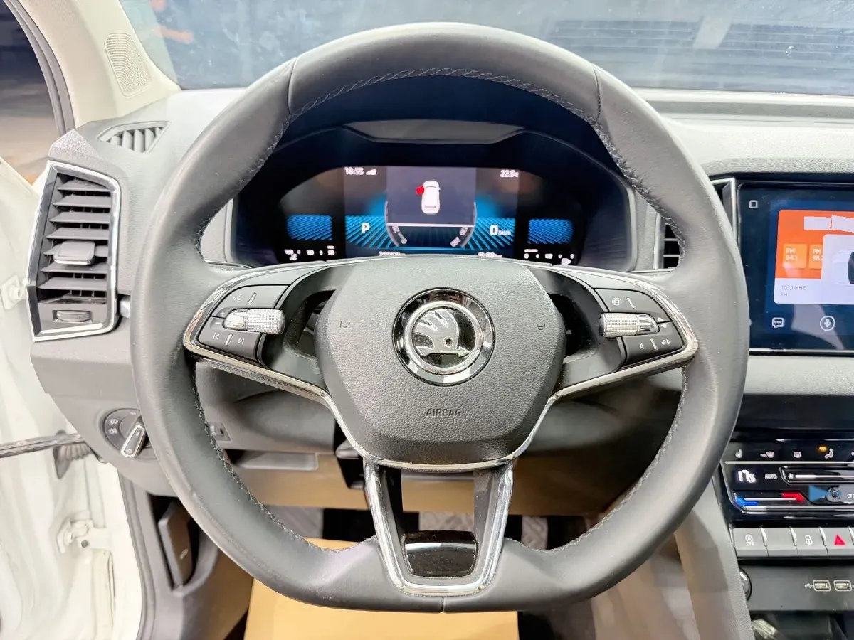 2023 Skoda Karoq 1.4T 150HP L4 7DCT,autocango,china used car exporter,china ev exporter,chinese used car exporter,chinese used ev exporter