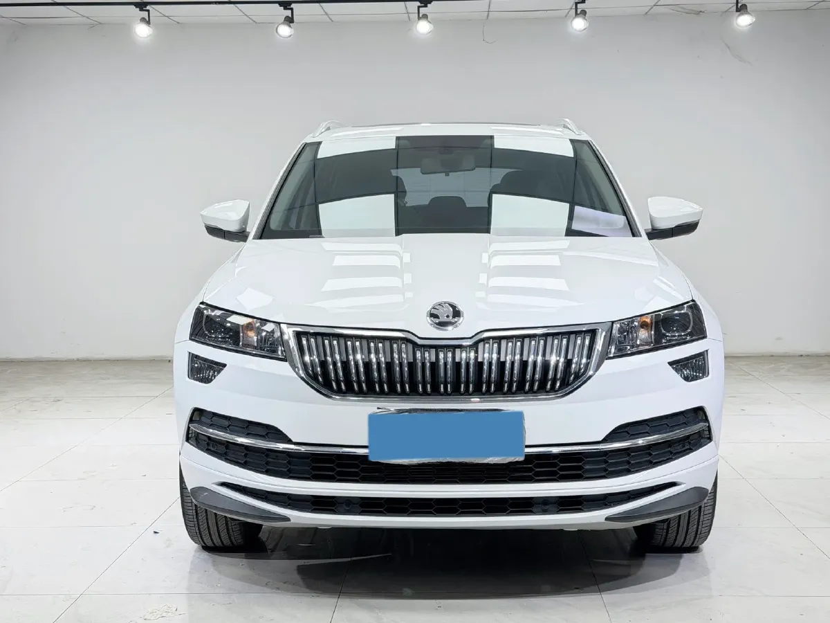 2023 Skoda Karoq 1.4T 150HP L4 7DCT,autocango,china used car exporter,china ev exporter,chinese used car exporter,chinese used ev exporter