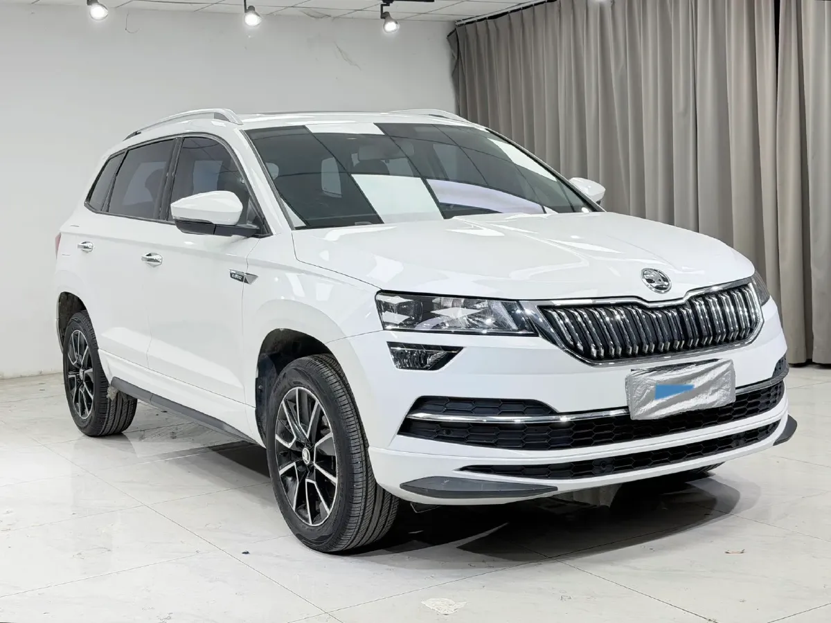 2023 Skoda Karoq 1.4T 150HP L4 7DCT,autocango,china used car exporter,china ev exporter,chinese used car exporter,chinese used ev exporter