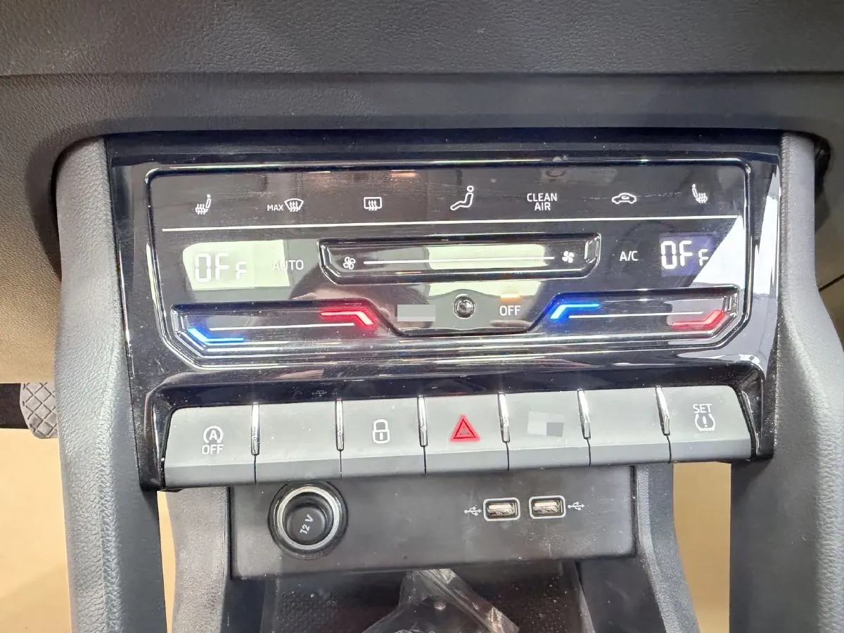 2023 Skoda Karoq 1.4T 150HP L4 7DCT,autocango,china used car exporter,china ev exporter,chinese used car exporter,chinese used ev exporter