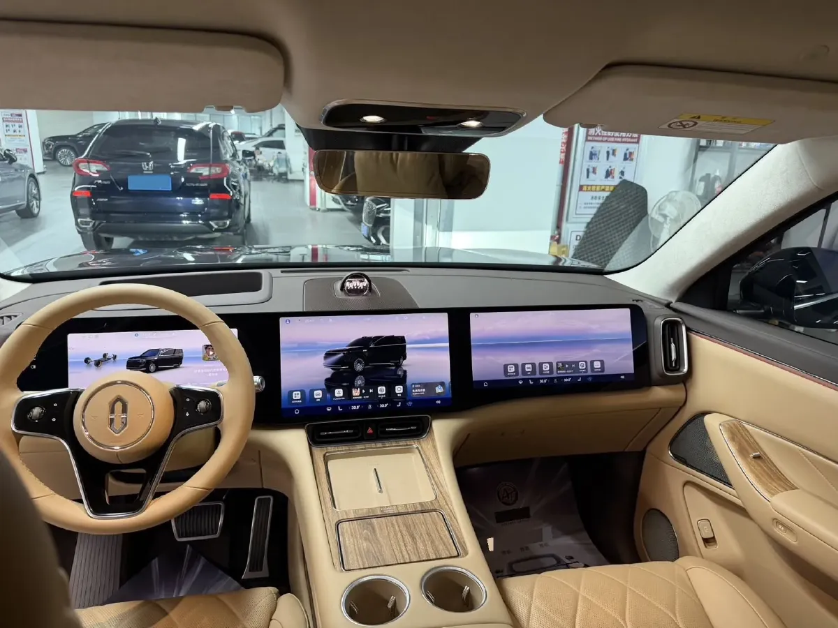 2025 AITO AITO M8 REEV 160HP REEV 53.4KWH,autocango,china used car exporter,china ev exporter,chinese used car exporter,chinese used ev exporter