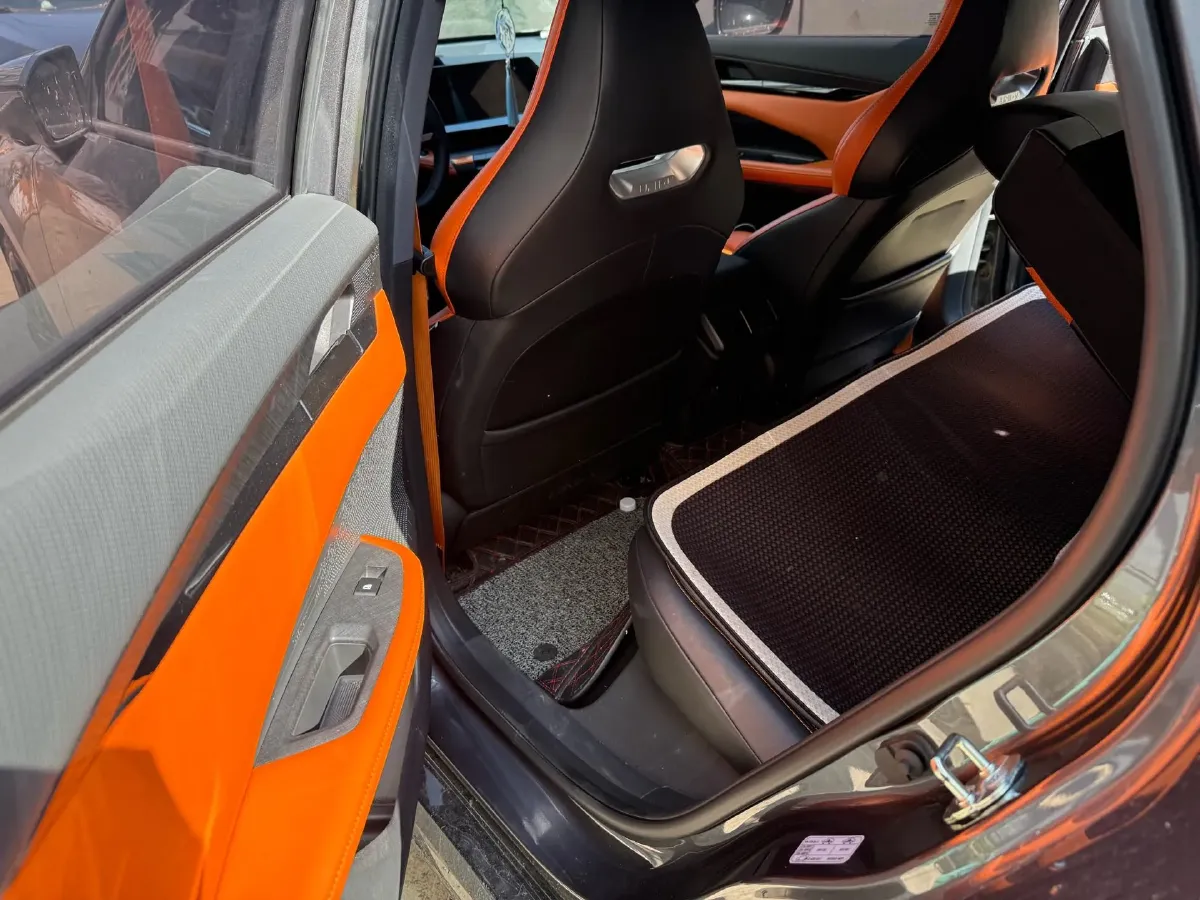 2023 ChangAn UNI-V 1.5T 188HP L4 7DCT,autocango,china used car exporter,china ev exporter,chinese used car exporter,chinese used ev exporter