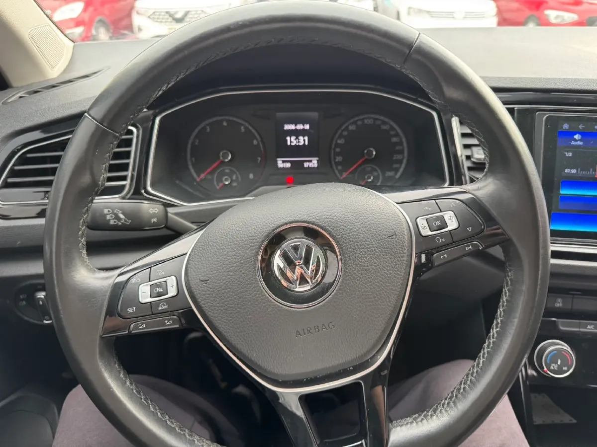 2019 Volkswagen T-Roc 1.4T 150HP L4 7DCT,autocango,china used car exporter,china ev exporter,chinese used car exporter,chinese used ev exporter