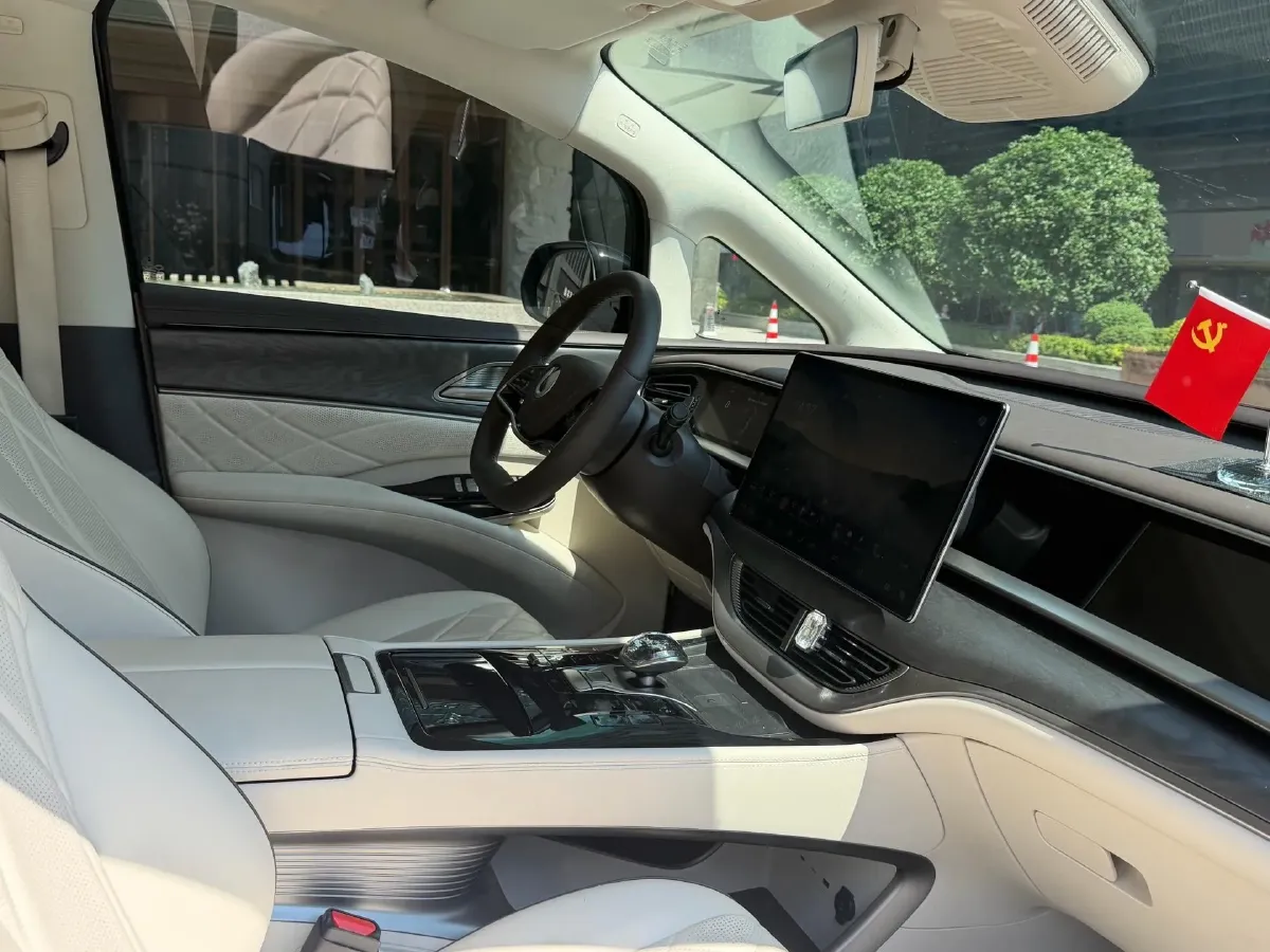 2024 Denza D9 1.5T 139HP L4 E-CVT PHEV 20.39KWH,autocango,china used car exporter,china ev exporter,chinese used car exporter,chinese used ev exporter