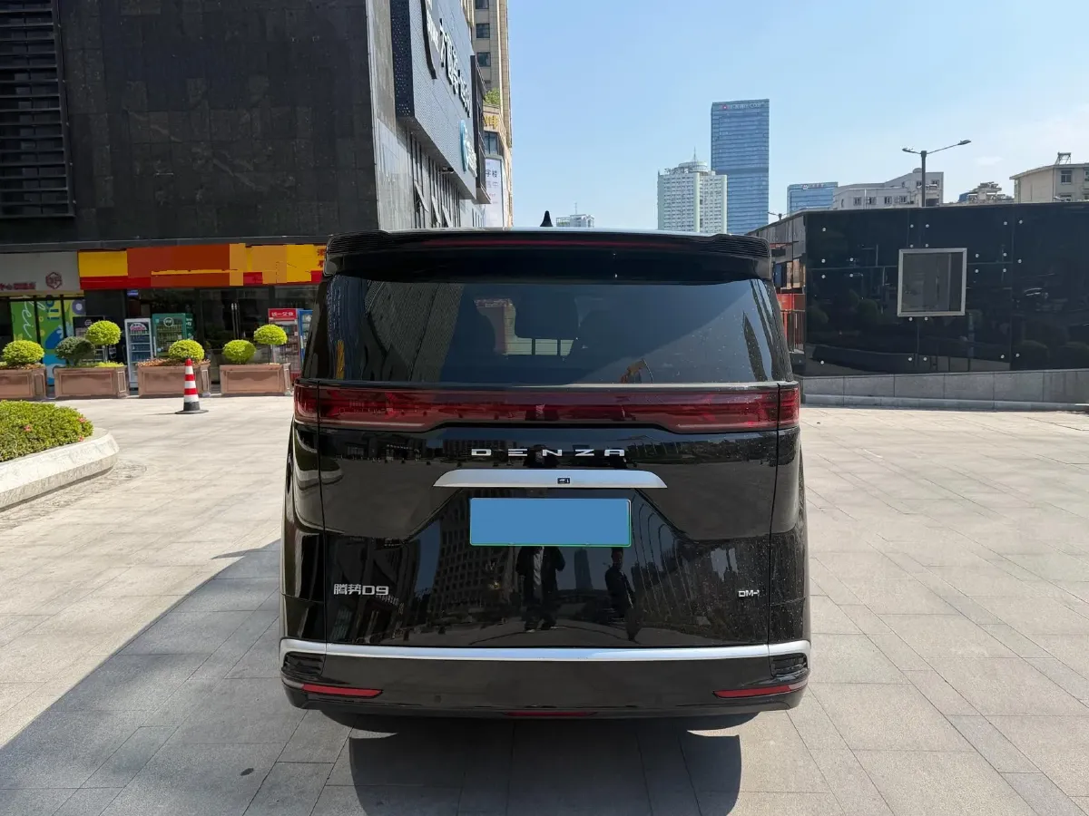 2024 Denza D9 1.5T 139HP L4 E-CVT PHEV 20.39KWH,autocango,china used car exporter,china ev exporter,chinese used car exporter,chinese used ev exporter