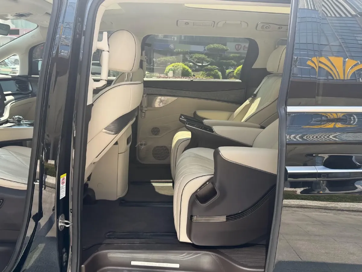 2024 Denza D9 1.5T 139HP L4 E-CVT PHEV 20.39KWH,autocango,china used car exporter,china ev exporter,chinese used car exporter,chinese used ev exporter