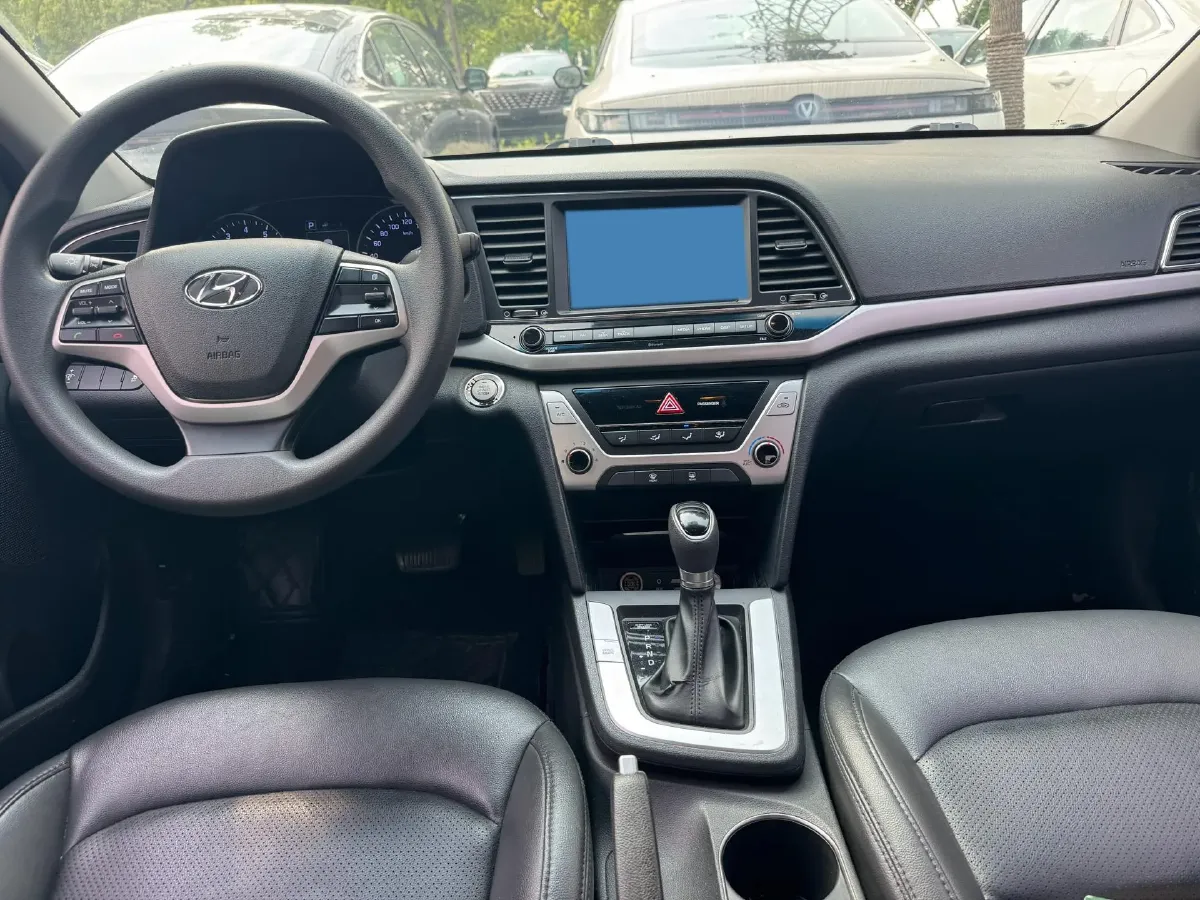 2018 Hyundai Elantra 1.6L 130HP L4 6AT,autocango,china used car exporter,china ev exporter,chinese used car exporter,chinese used ev exporter
