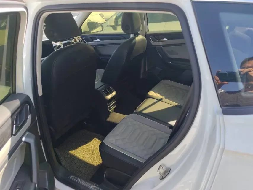2023 Volkswagen Tayron 2.0T 186HP L4 7DCT,autocango,china used car exporter,china ev exporter,chinese used car exporter,chinese used ev exporter