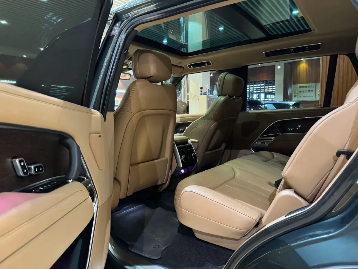 2024 Land Rover Range Rover 3.0T 400HP L6 8AT,autocango,china used car exporter,china ev exporter,chinese used car exporter,chinese used ev exporter