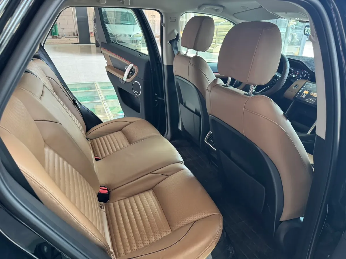 2024 Land Rover Discovery Sport 2.0T 249HP L4 9AT,autocango,china used car exporter,china ev exporter,chinese used car exporter,chinese used ev exporter