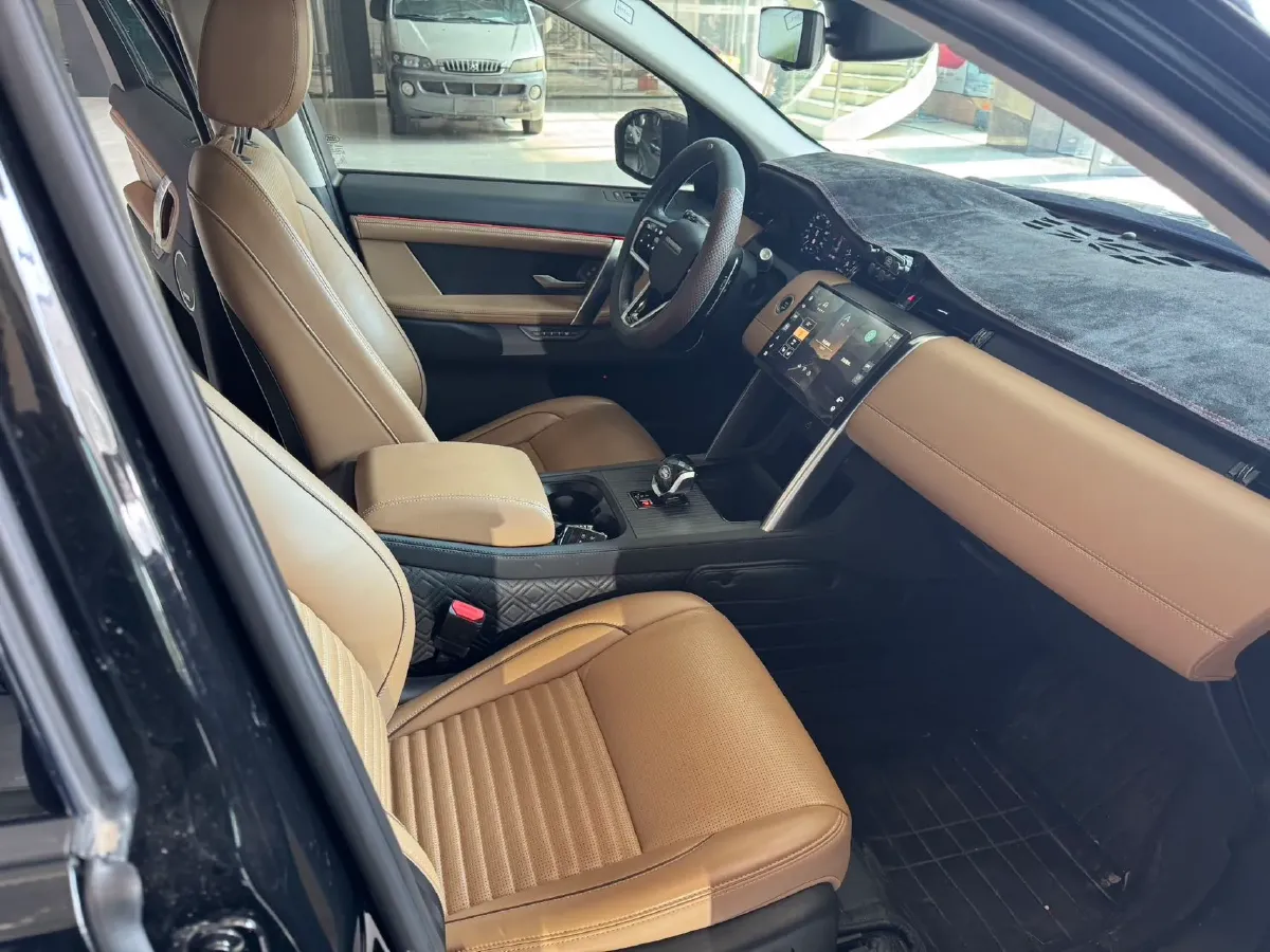 2024 Land Rover Discovery Sport 2.0T 249HP L4 9AT,autocango,china used car exporter,china ev exporter,chinese used car exporter,chinese used ev exporter