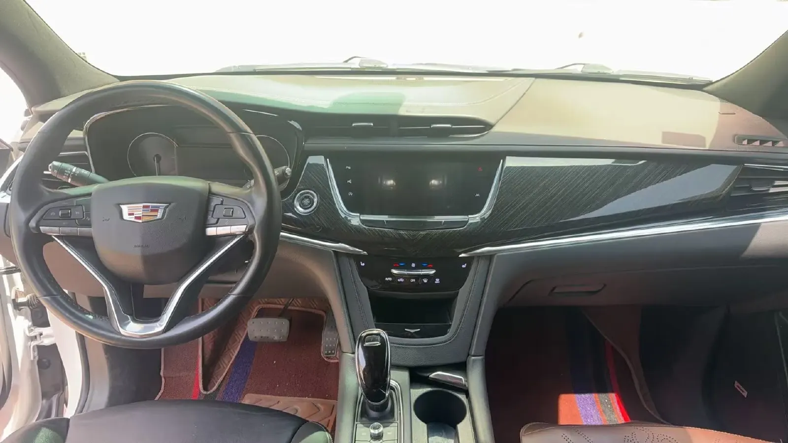 2020 Cadillac XT6 2.0T 241HP L4 9AT,autocango,china used car exporter,china ev exporter,chinese used car exporter,chinese used ev exporter